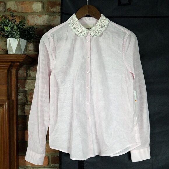 Court & Rowe Pale Pink Button Down With Crochet Lace Collar - Picture 4 of 6